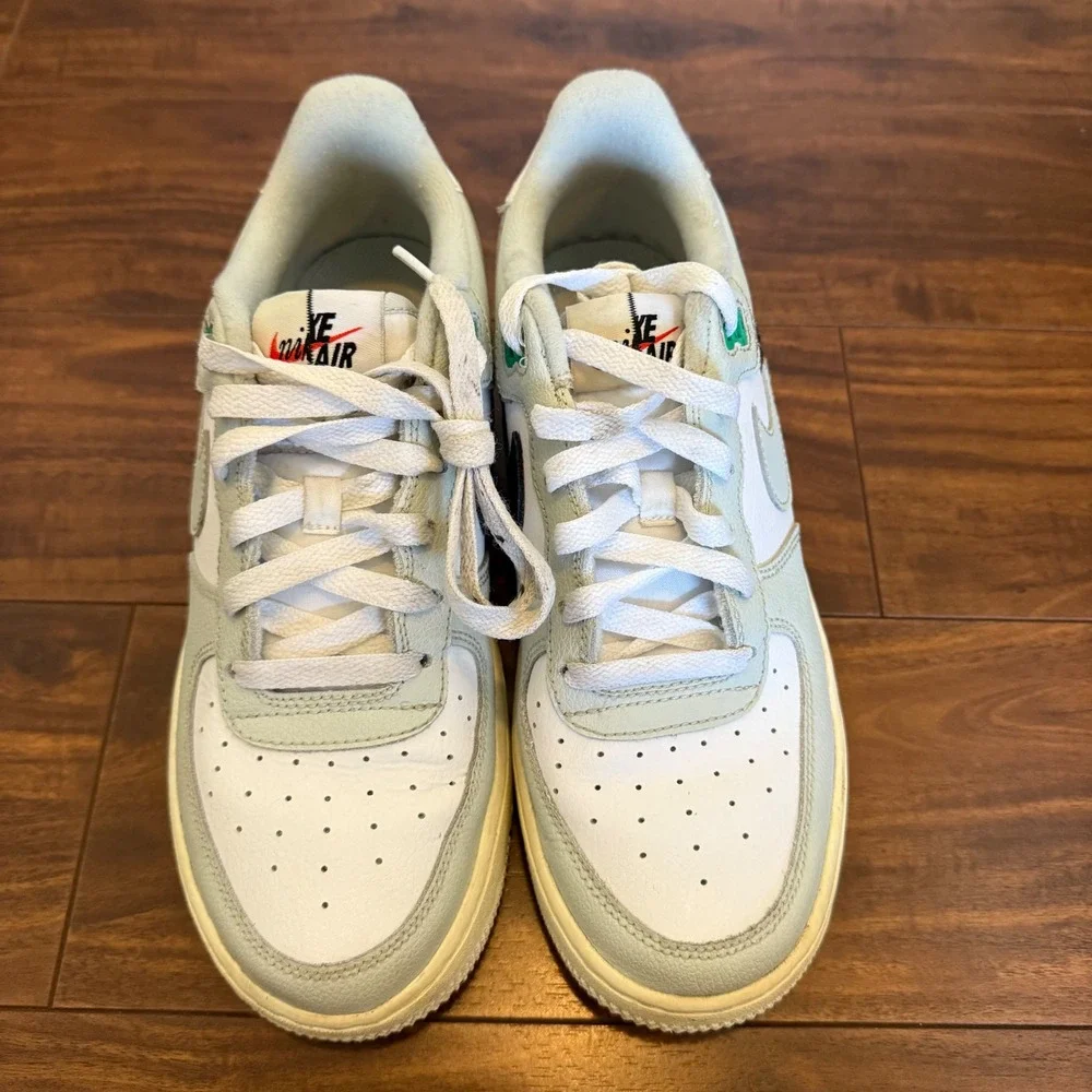 Nike Air Force 1 07 LV8 Split Light Silver Size Youth 7/ Men 7/ Women‎ 8.5